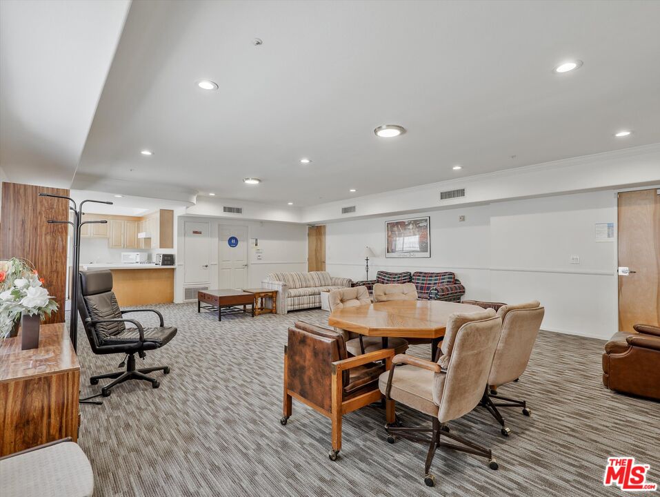 937 12th St Unit: 308