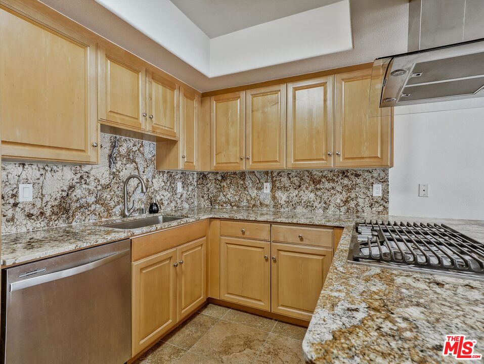 937 12th St Unit: 308