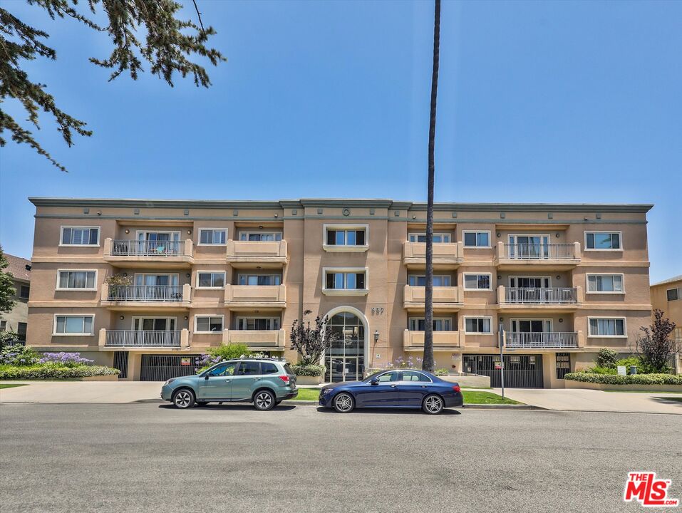 937 12th St Unit: 308