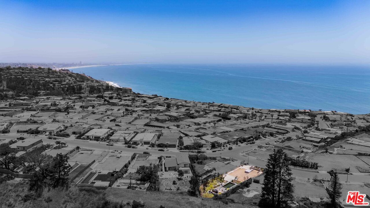 18301 Clifftop Way