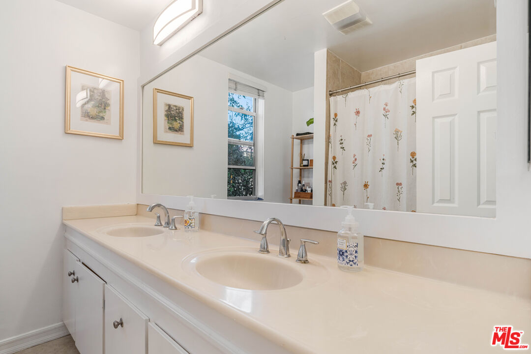 901 10th St Unit: 204