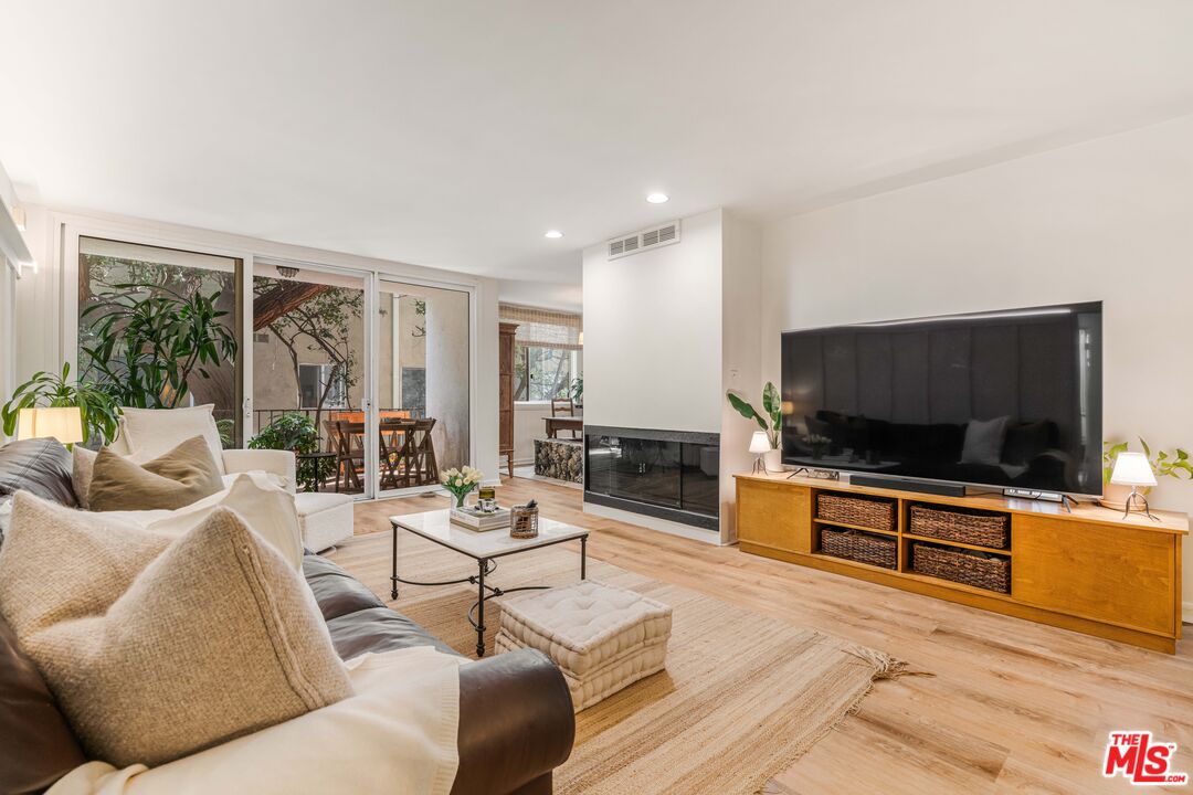901 10th St Unit: 204