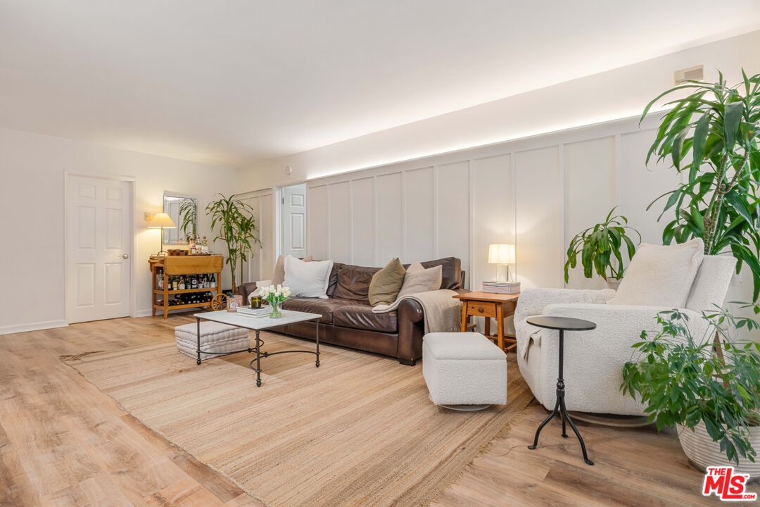 901 10th St Unit: 204