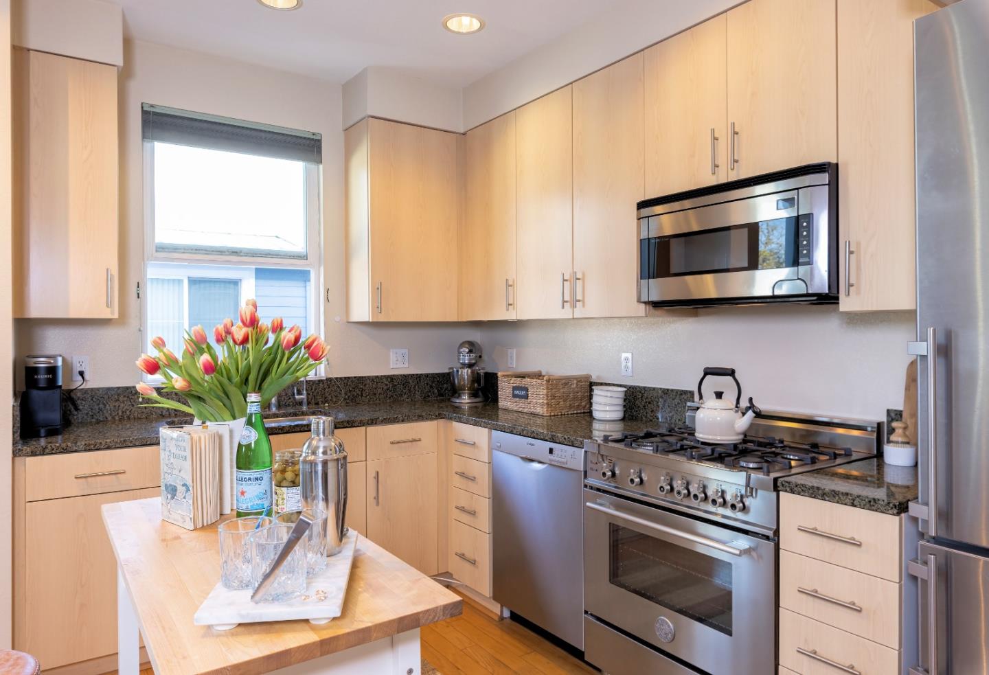 1066 41st AVE C203