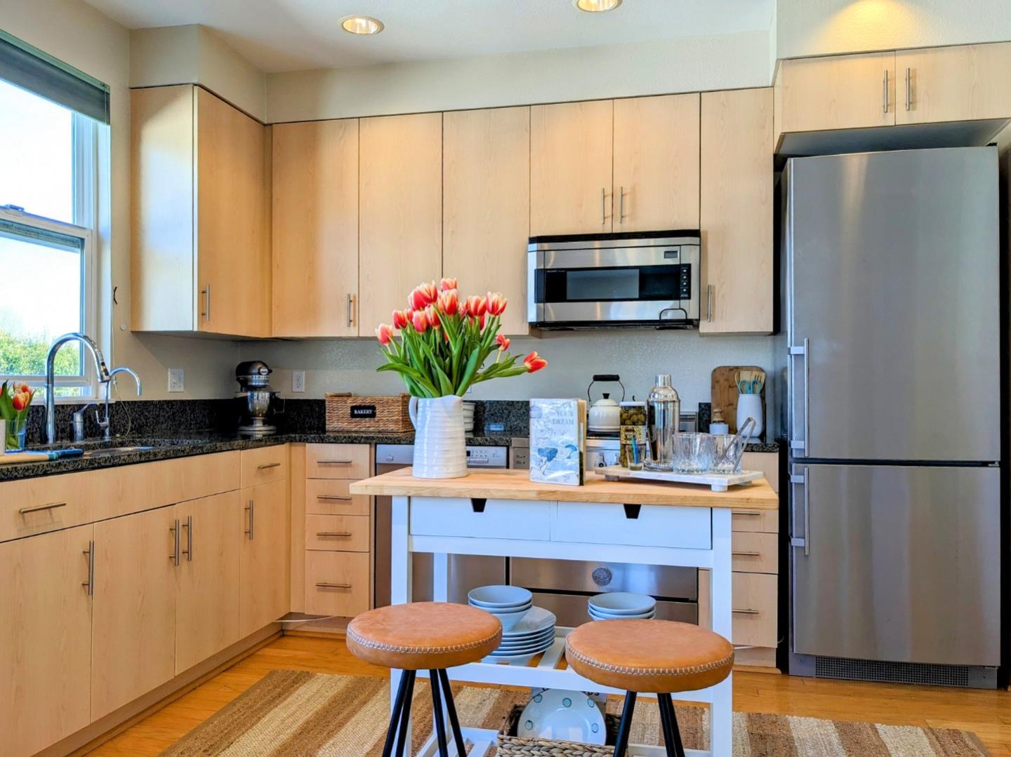 1066 41st AVE C203