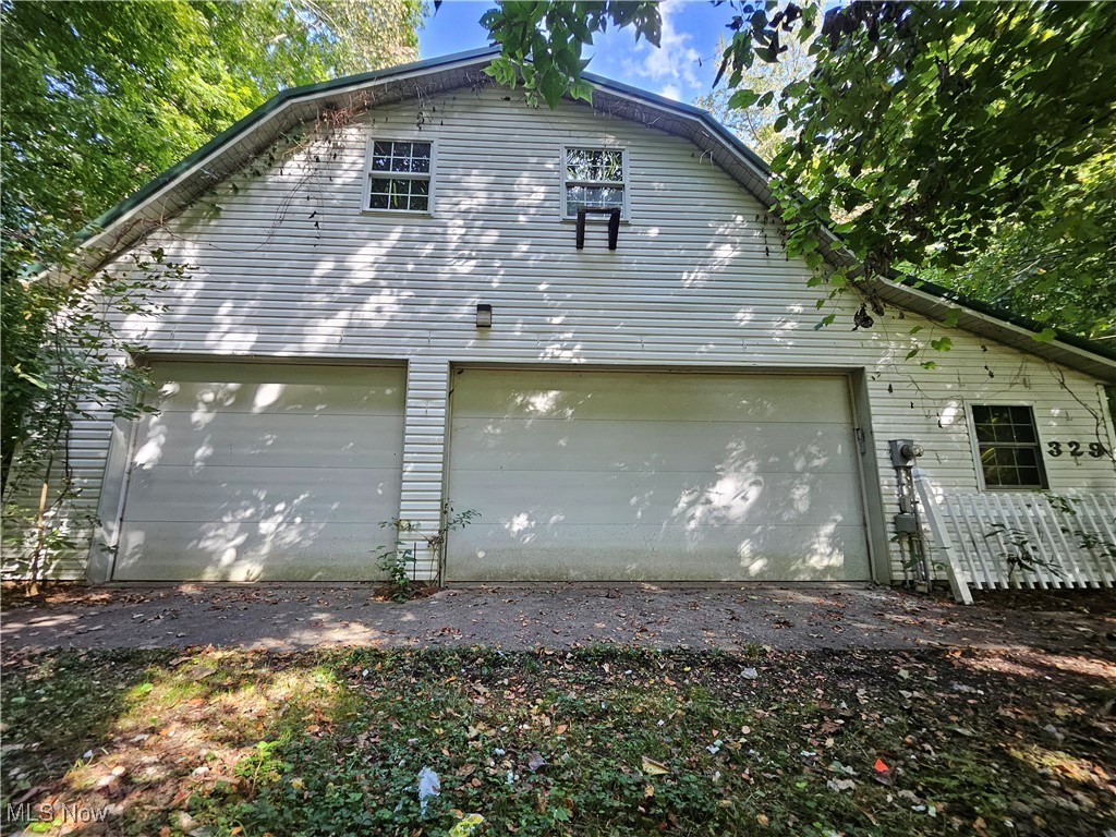 329 Druerie Lane
