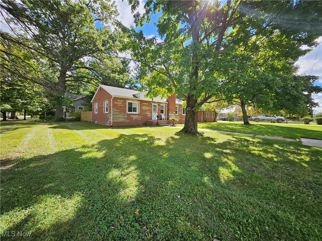 7529 Mapleway Drive