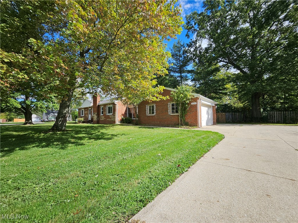 7529 Mapleway Drive