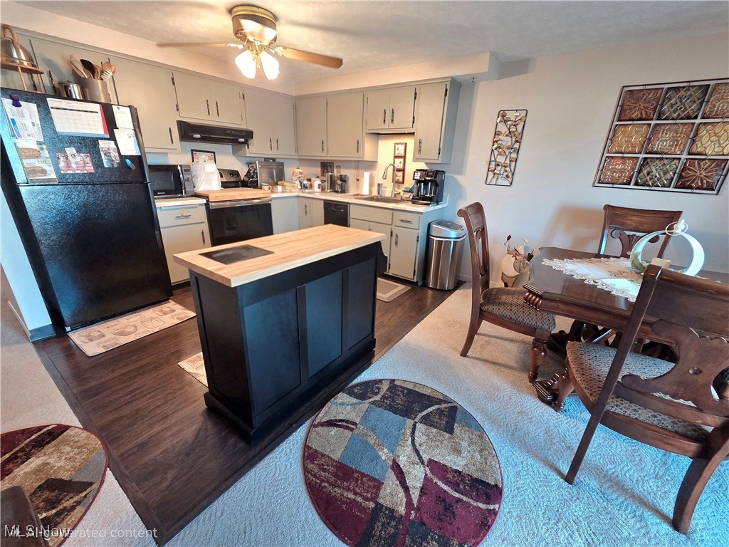 6943 N Parkway Drive 6943