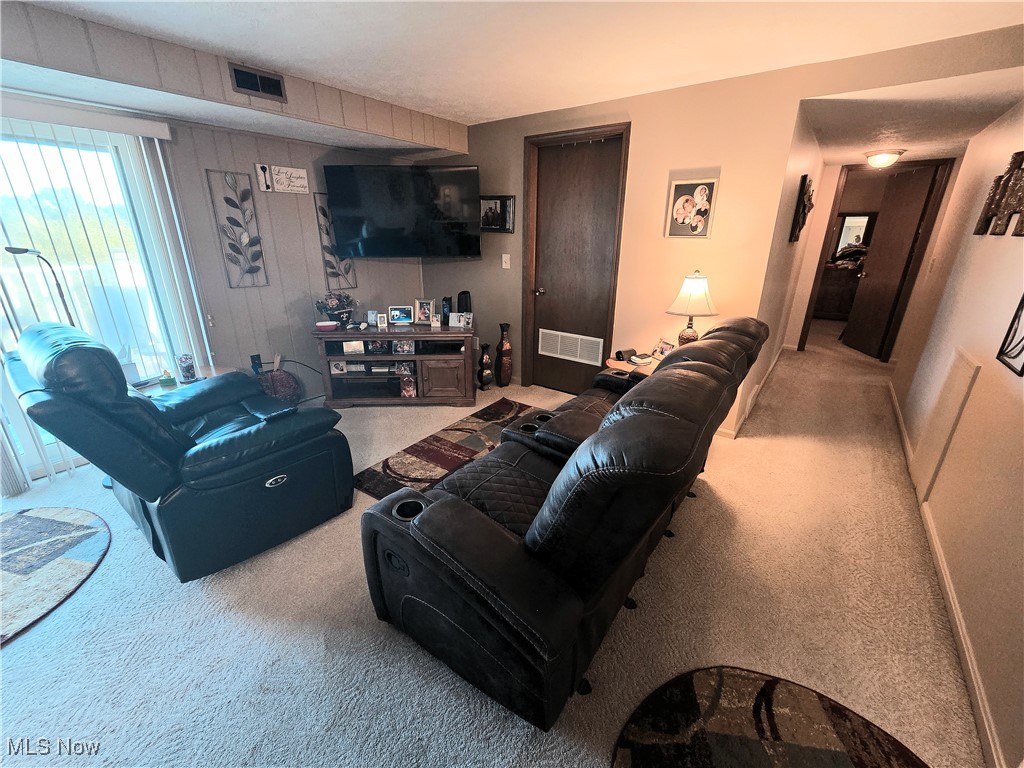 6943 N Parkway Drive 6943