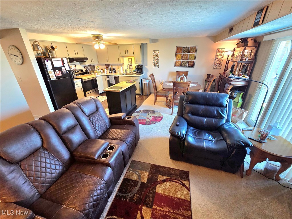 6943 N Parkway Drive 6943