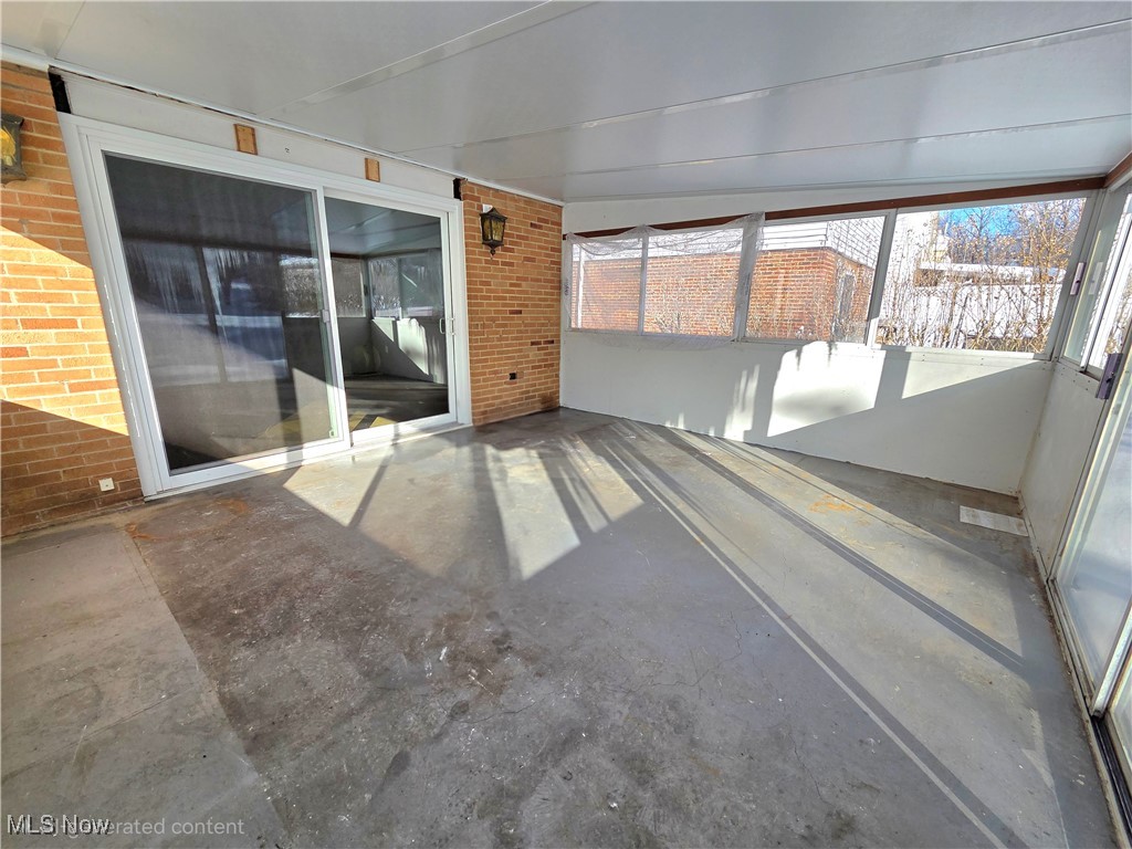 5507 Hollywood Drive