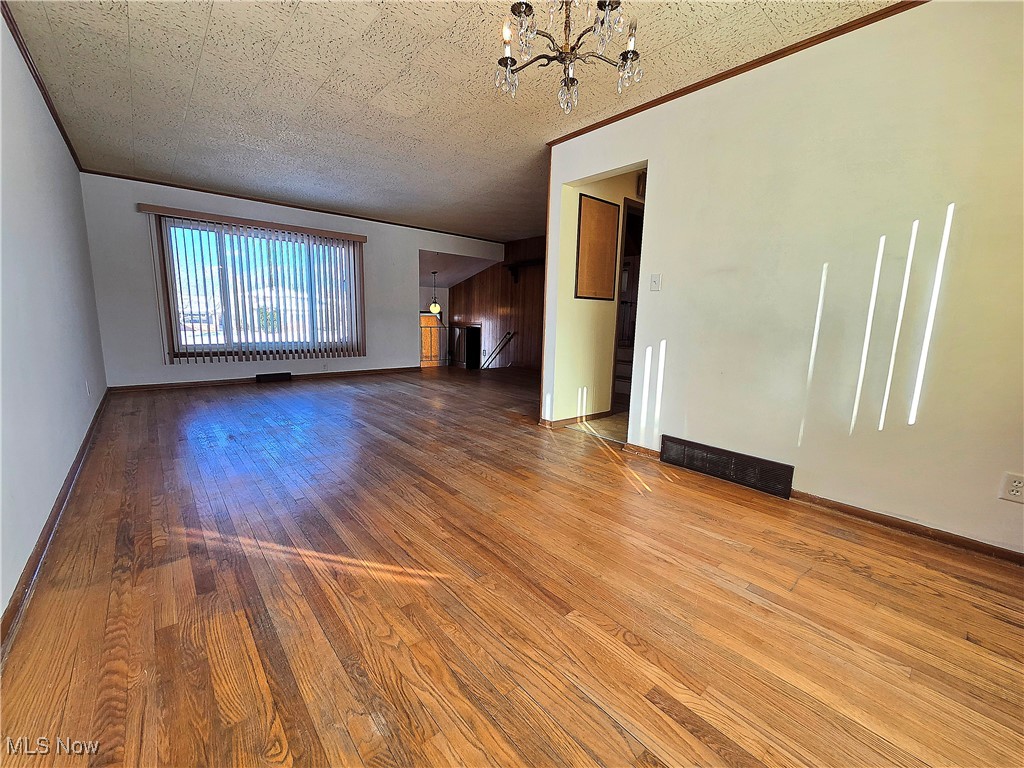 5507 Hollywood Drive