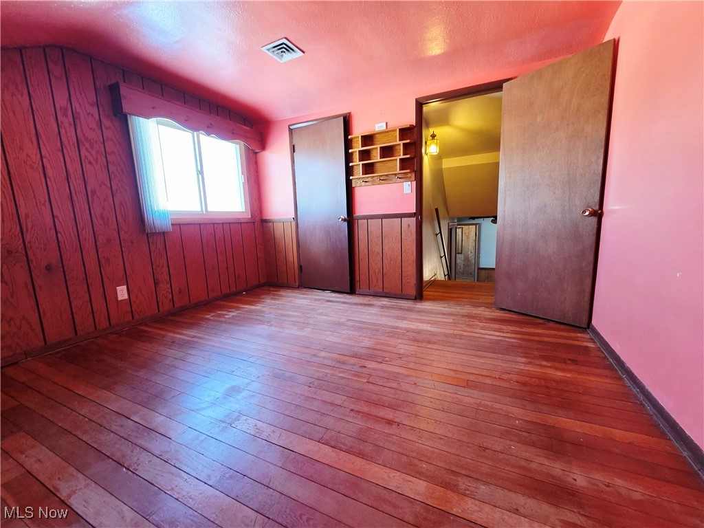 5507 Hollywood Drive