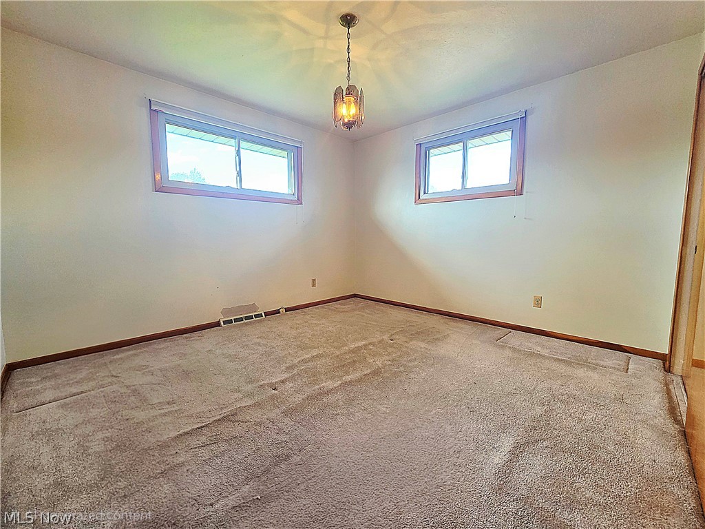 1423 Roanoke Drive