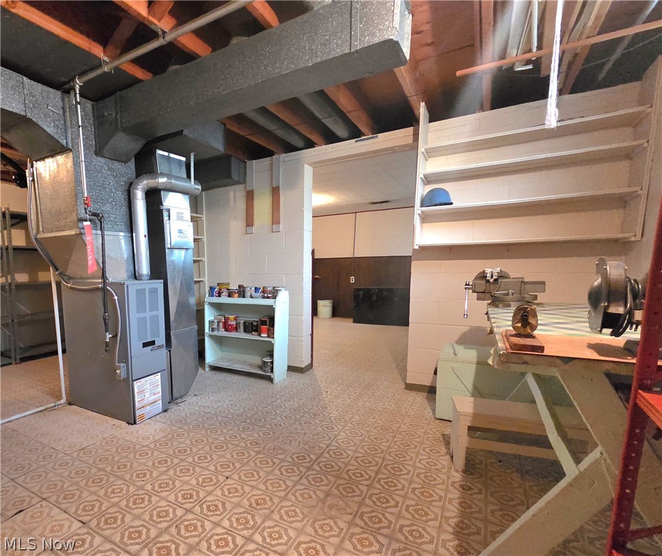 1423 Roanoke Drive