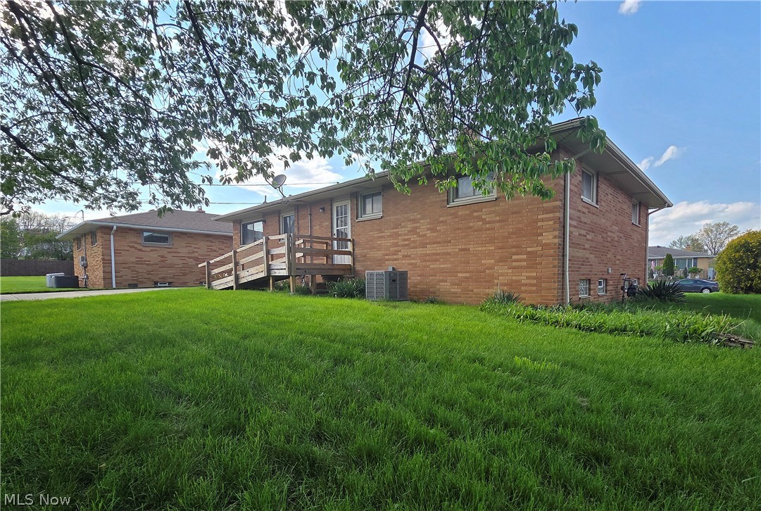 1423 Roanoke Drive
