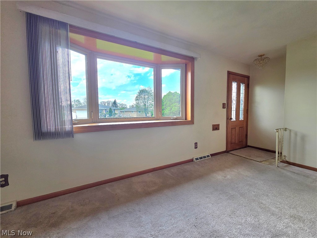 1423 Roanoke Drive