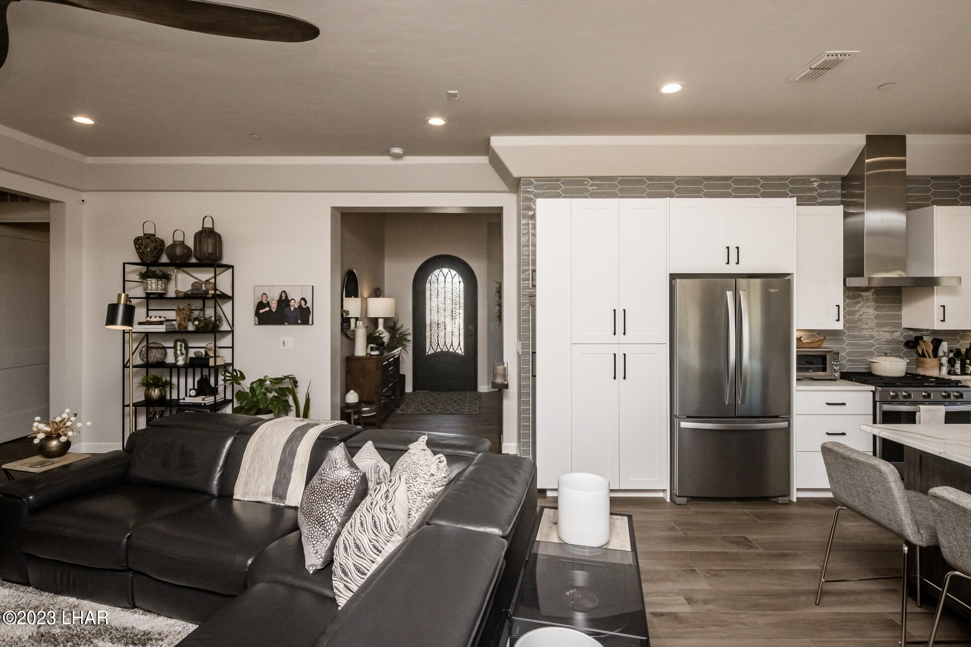 8023 Corte Del Desierto