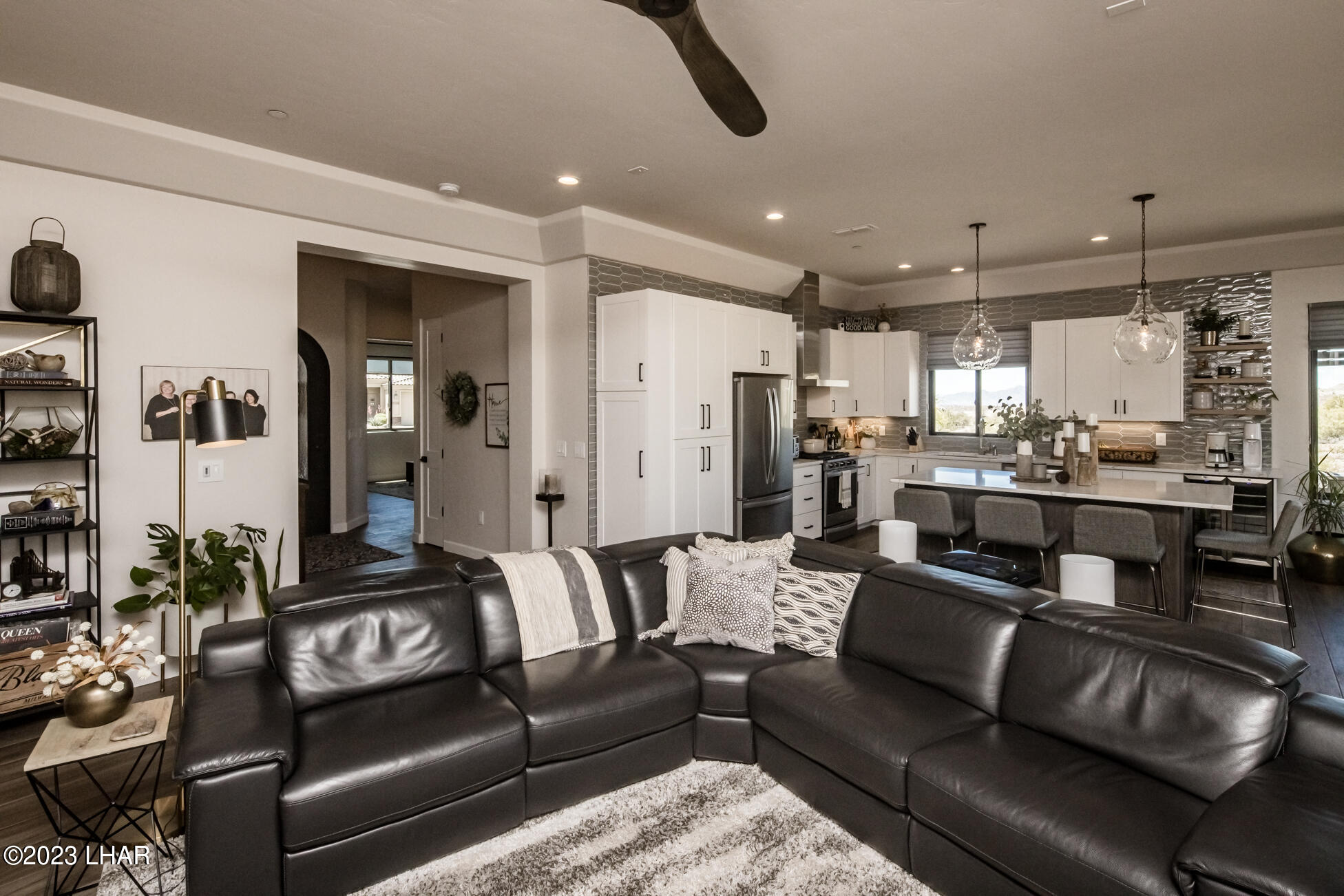 8023 Corte Del Desierto