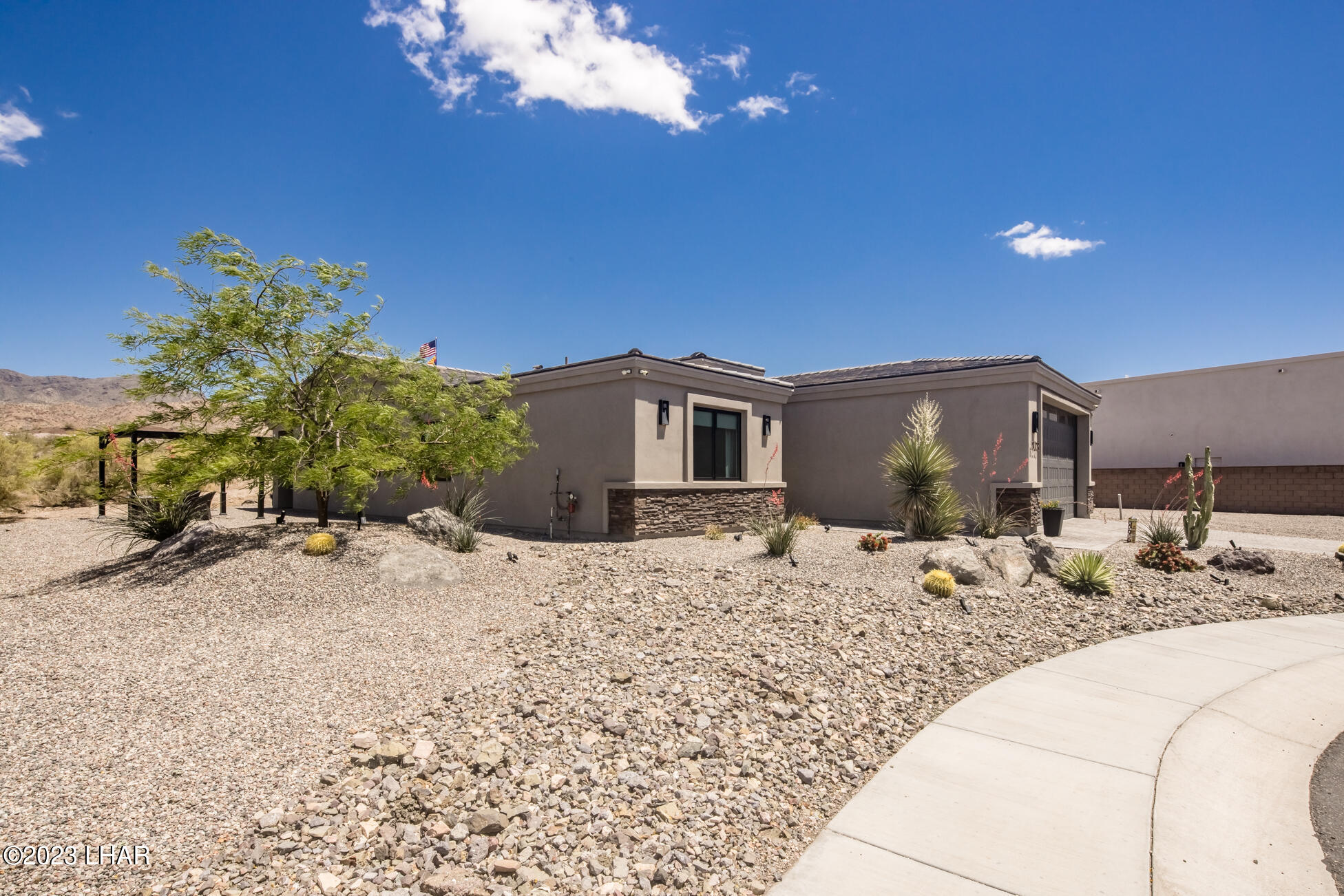 8023 Corte Del Desierto