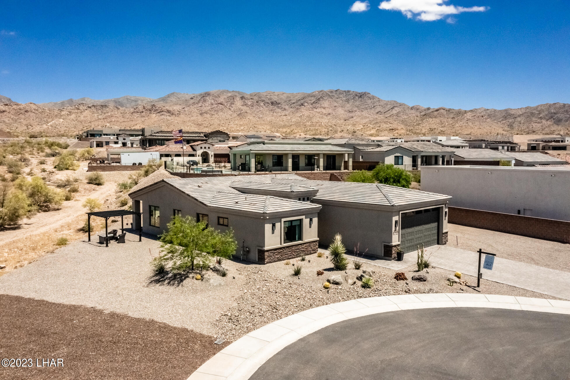 8023 Corte Del Desierto