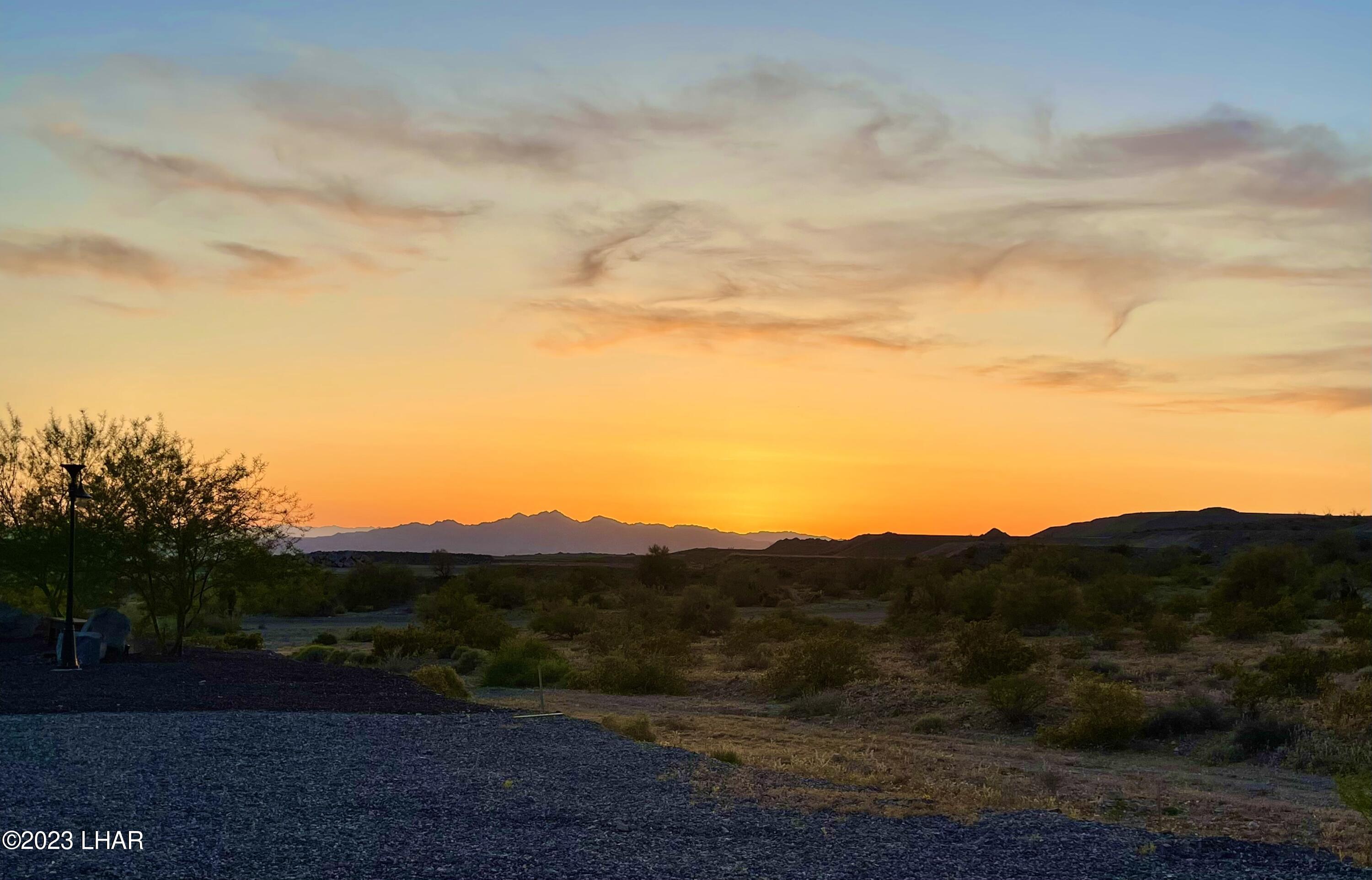 8023 Corte Del Desierto