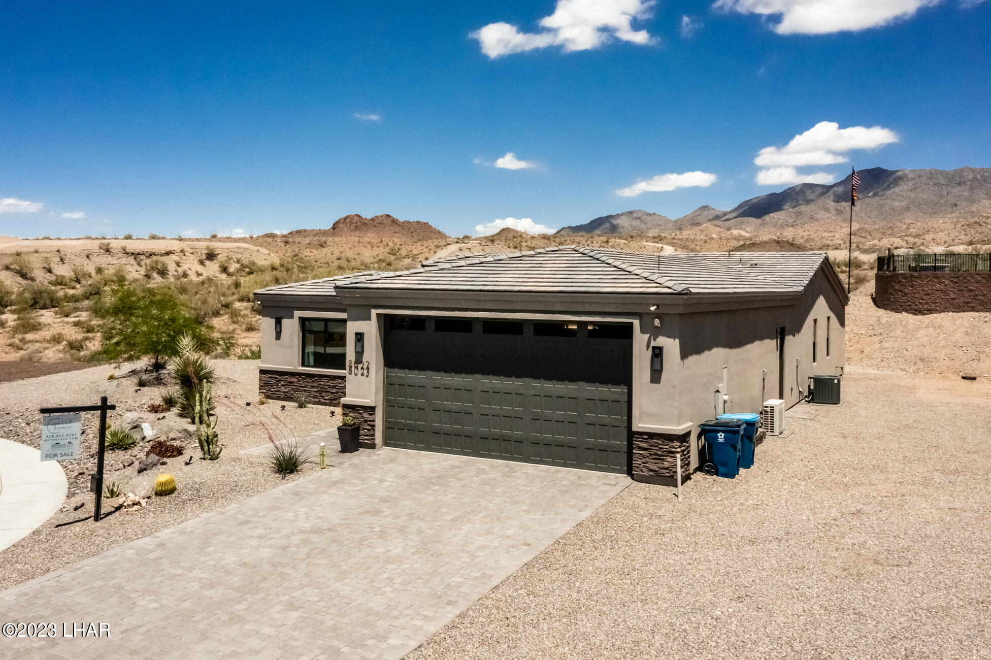 8023 Corte Del Desierto