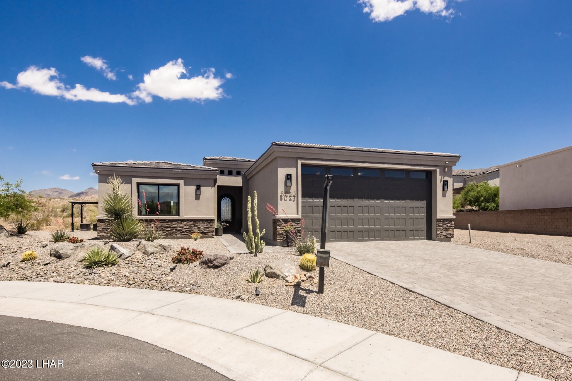 8023 Corte Del Desierto