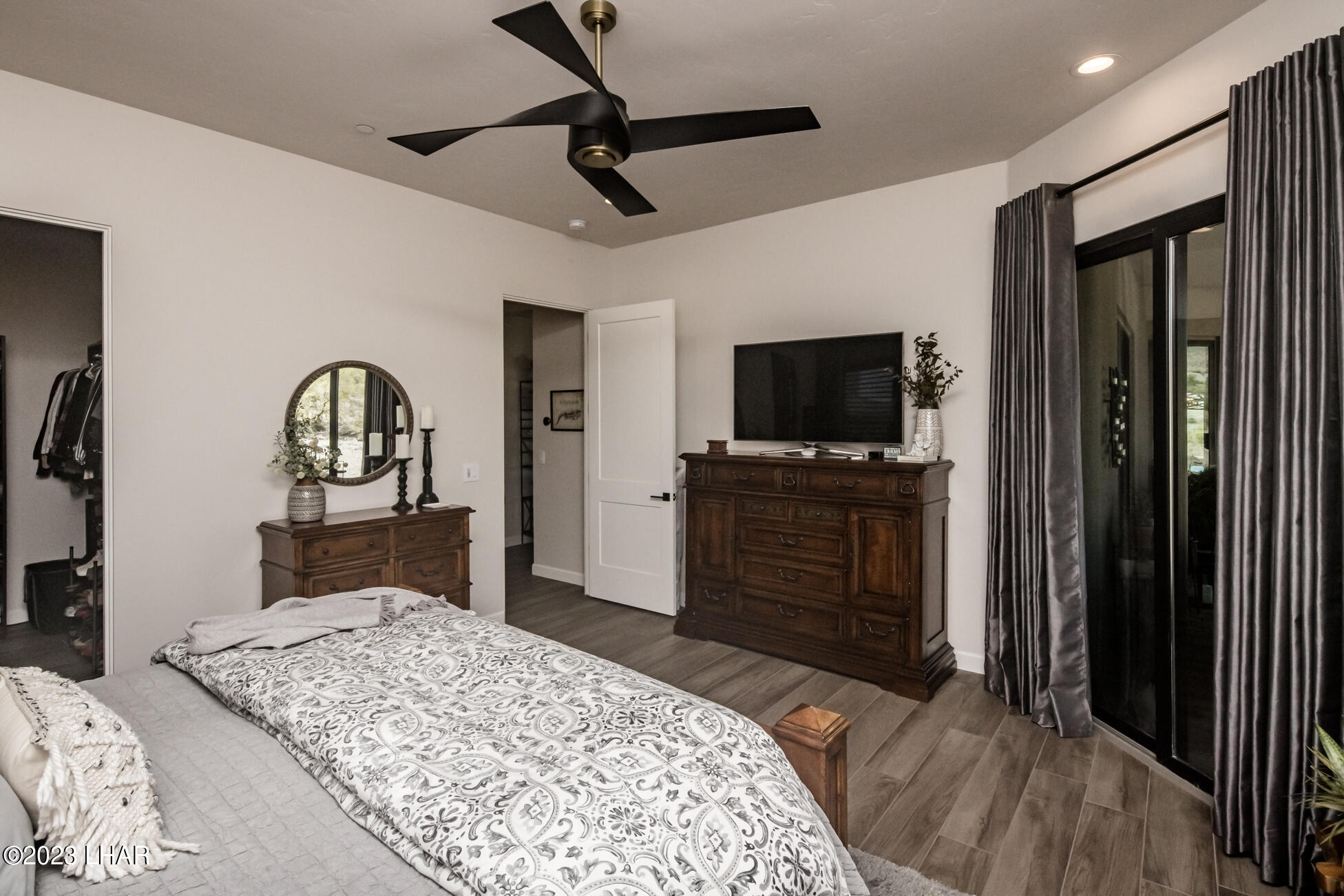 8023 Corte Del Desierto