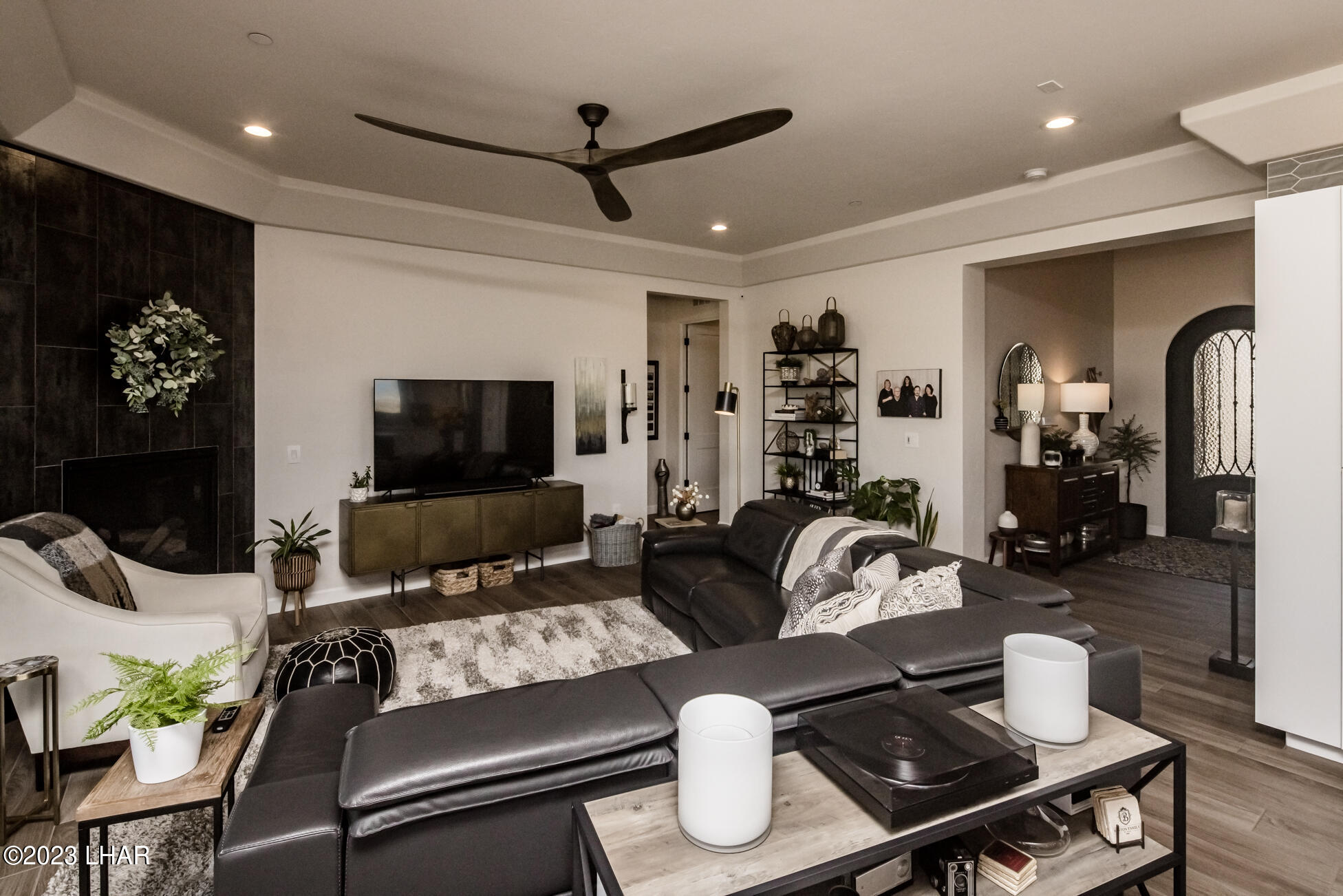 8023 Corte Del Desierto