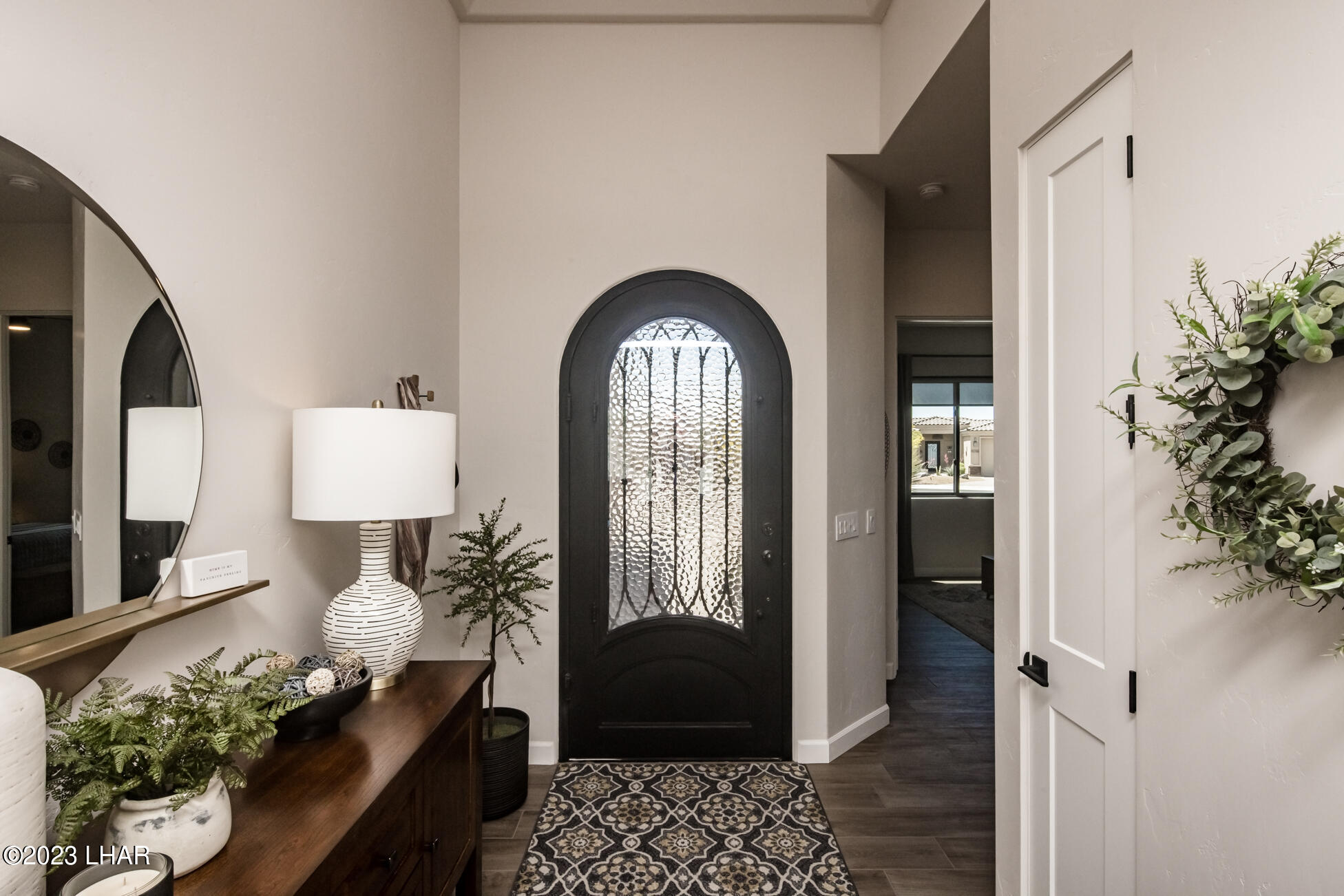 8023 Corte Del Desierto