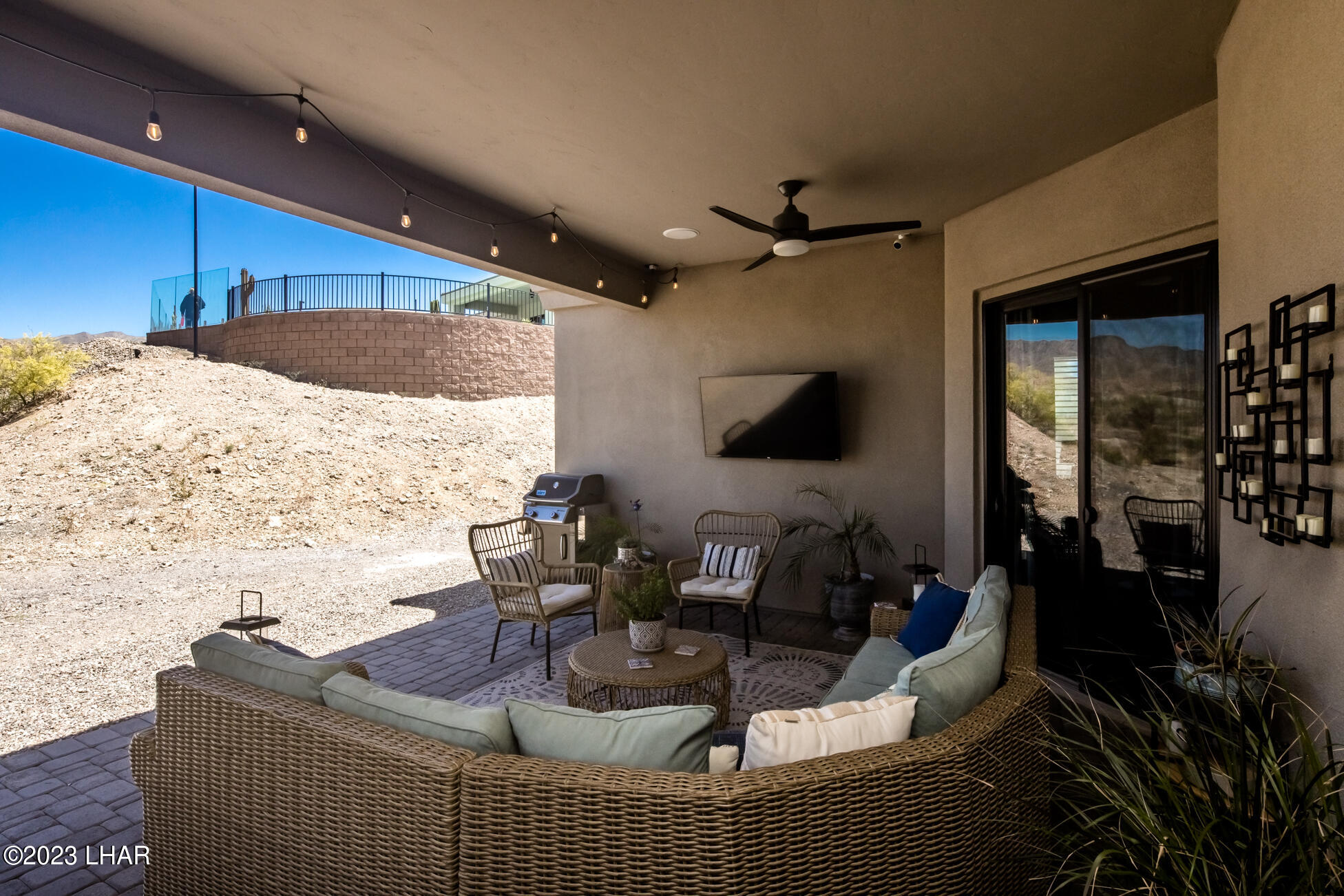 8023 Corte Del Desierto