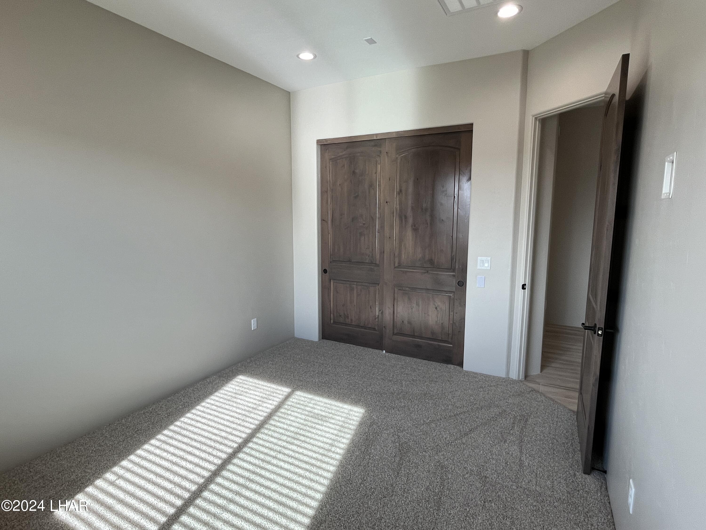 1731 E Persimmon Ave