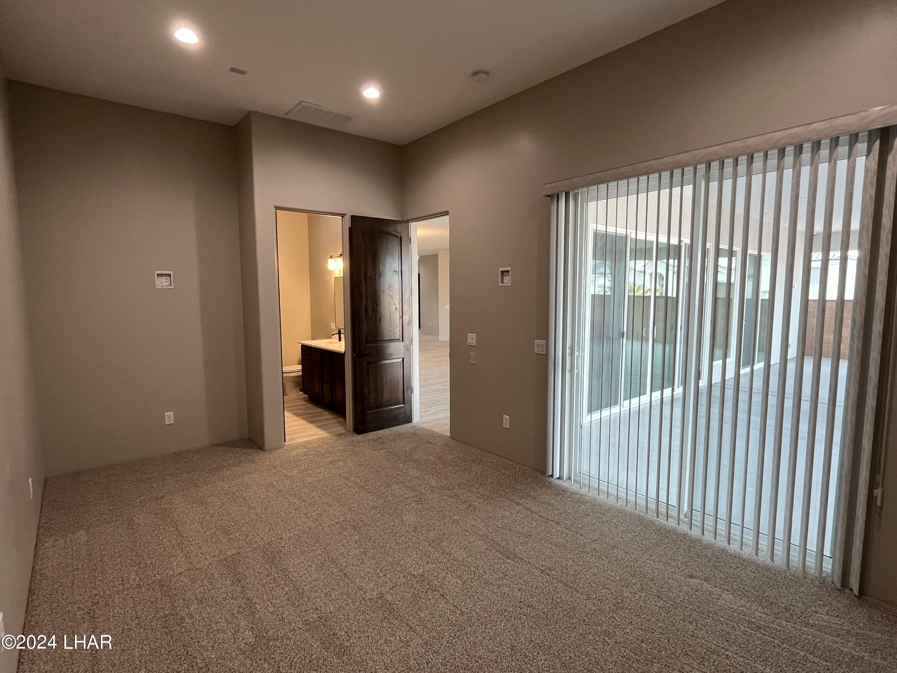 1731 E Persimmon Ave