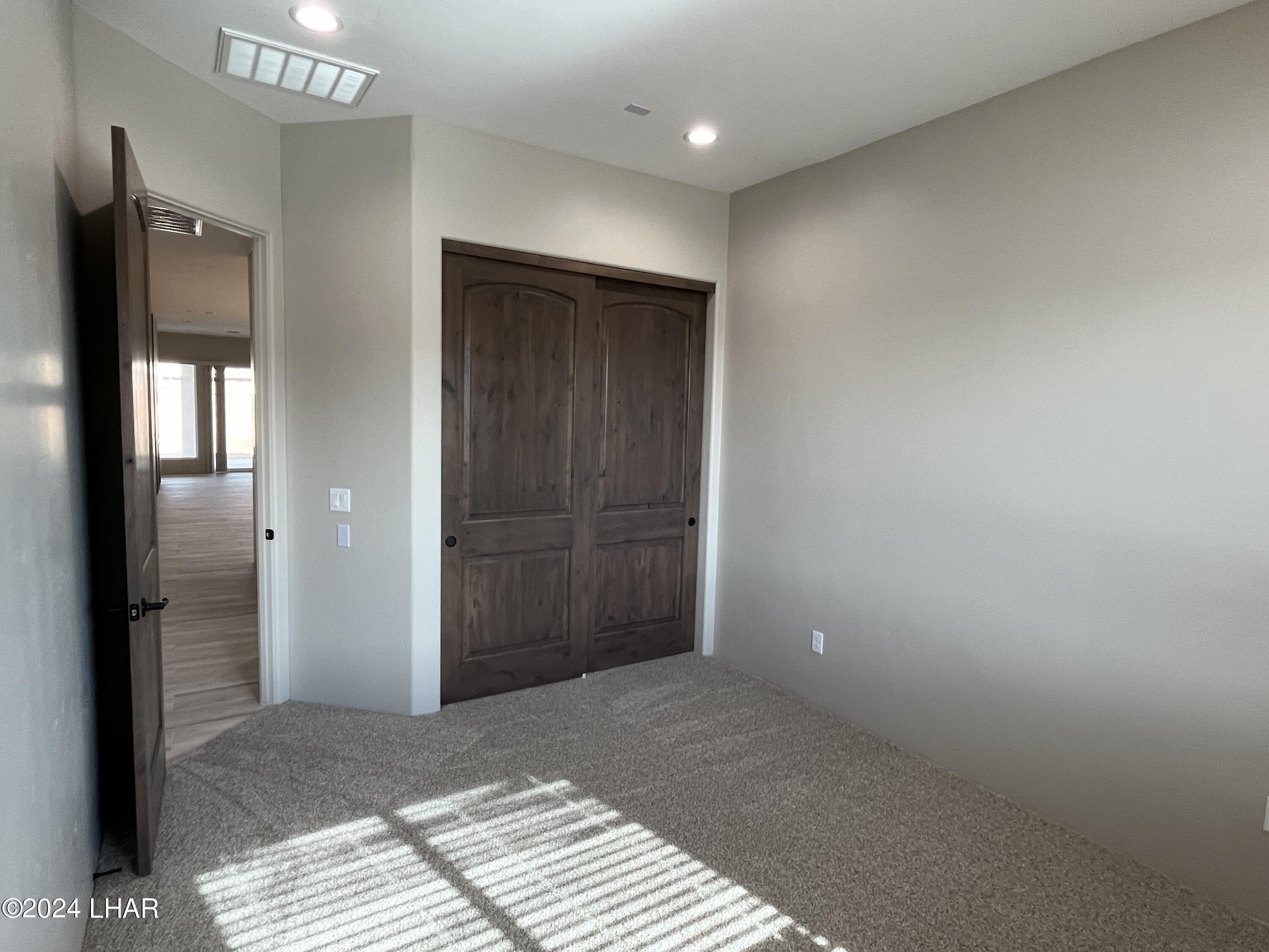 1731 E Persimmon Ave