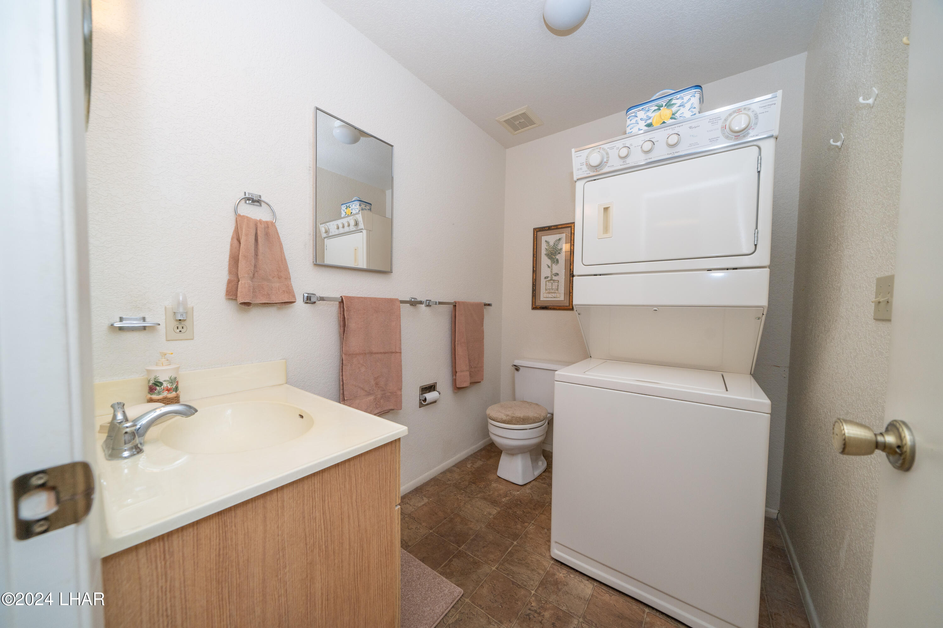 2094 Mesquite Ave, 214