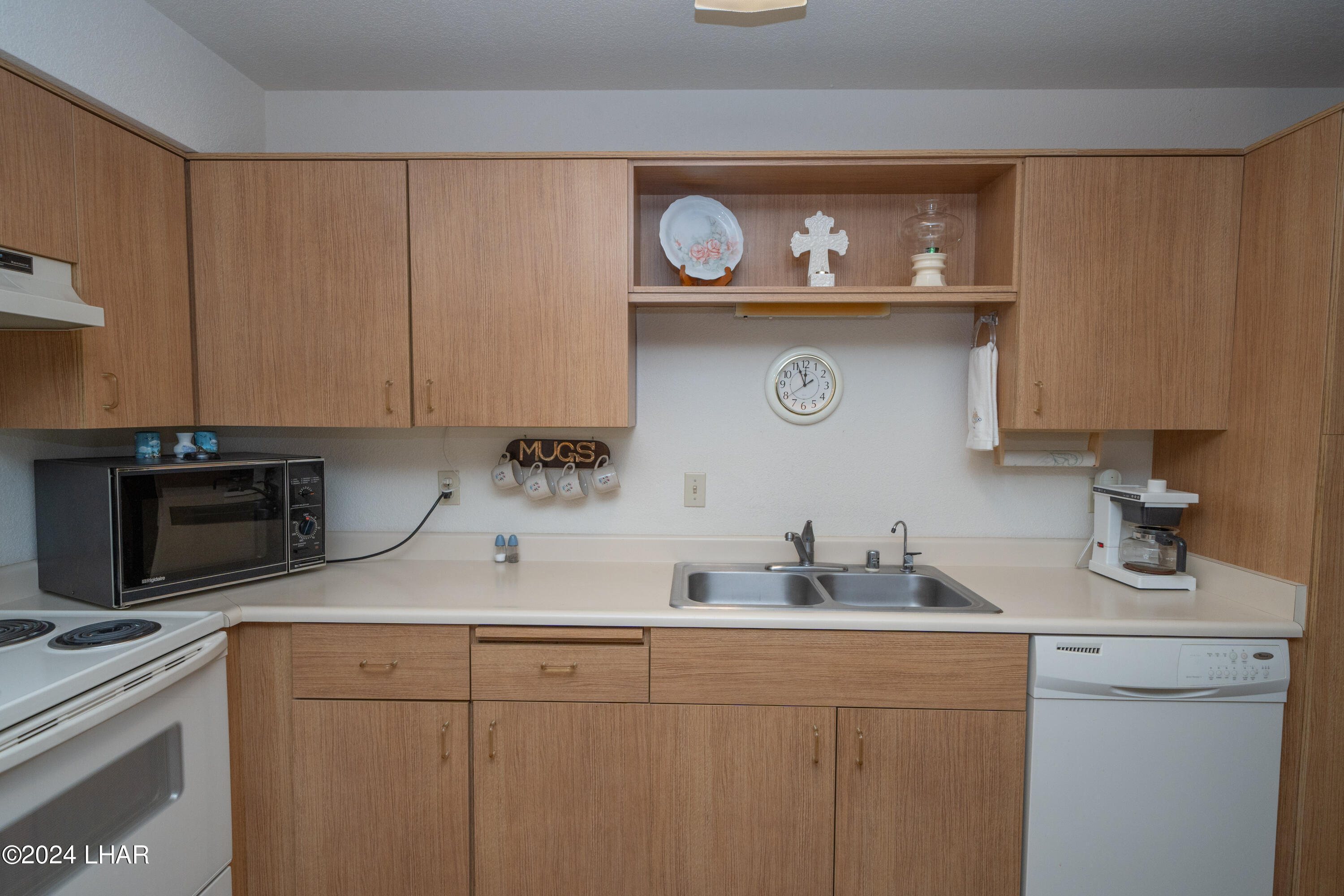 2094 Mesquite Ave, 214