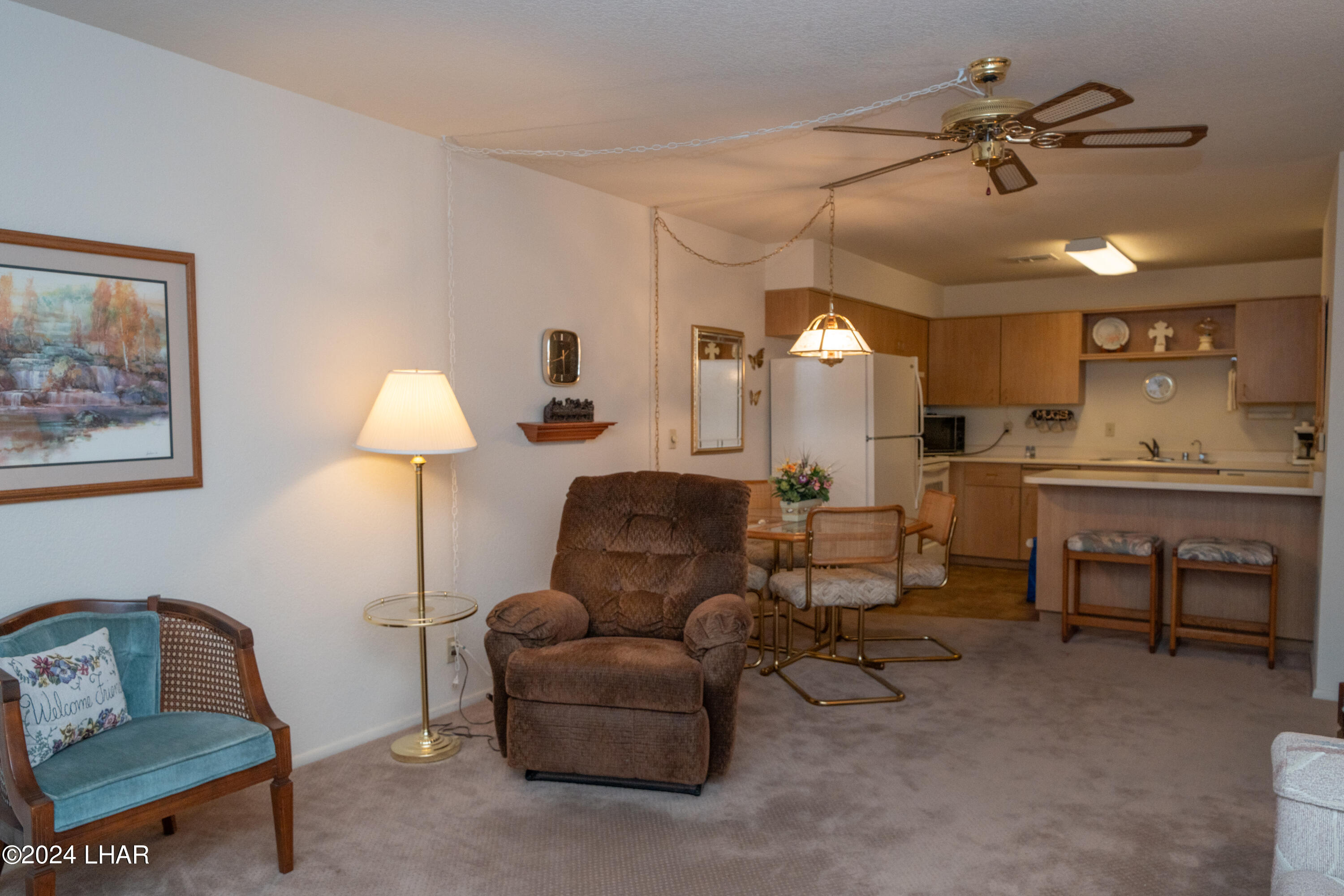 2094 Mesquite Ave, 214