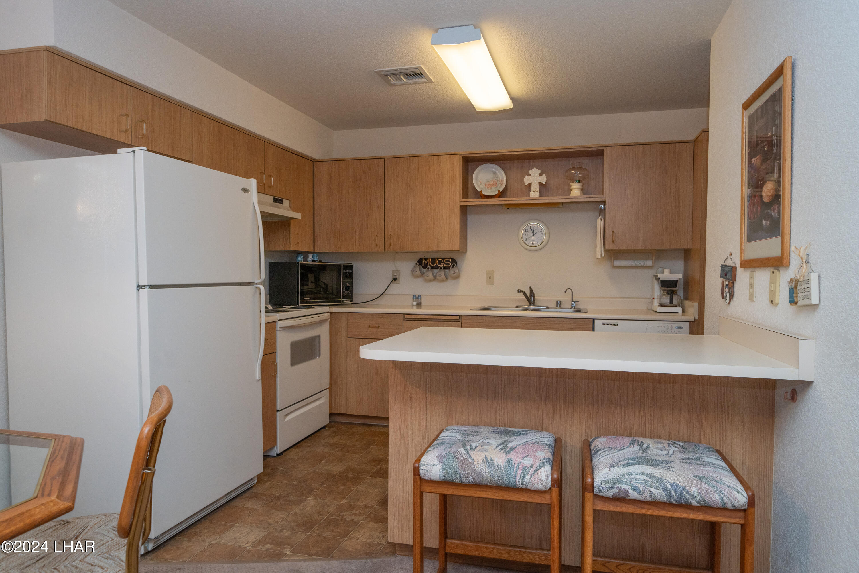 2094 Mesquite Ave, 214