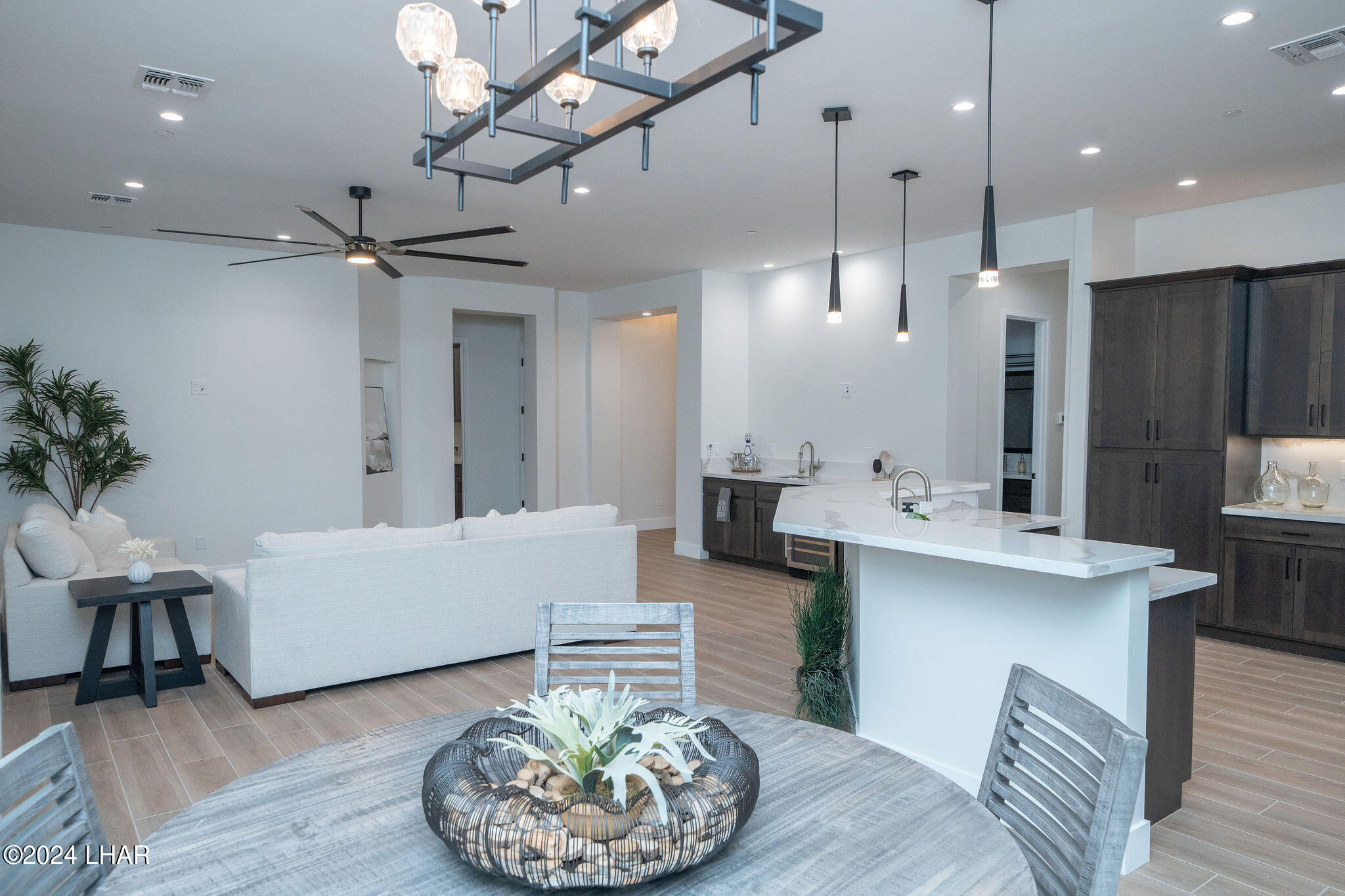 6881 Avienda De Los Foothills