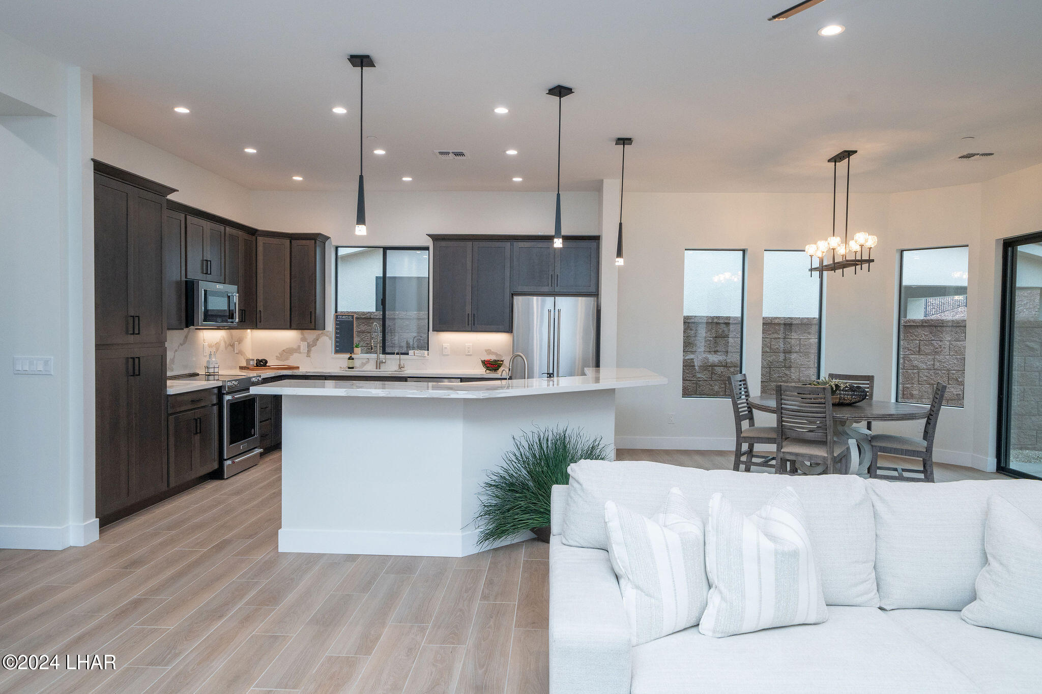 6881 Avienda De Los Foothills