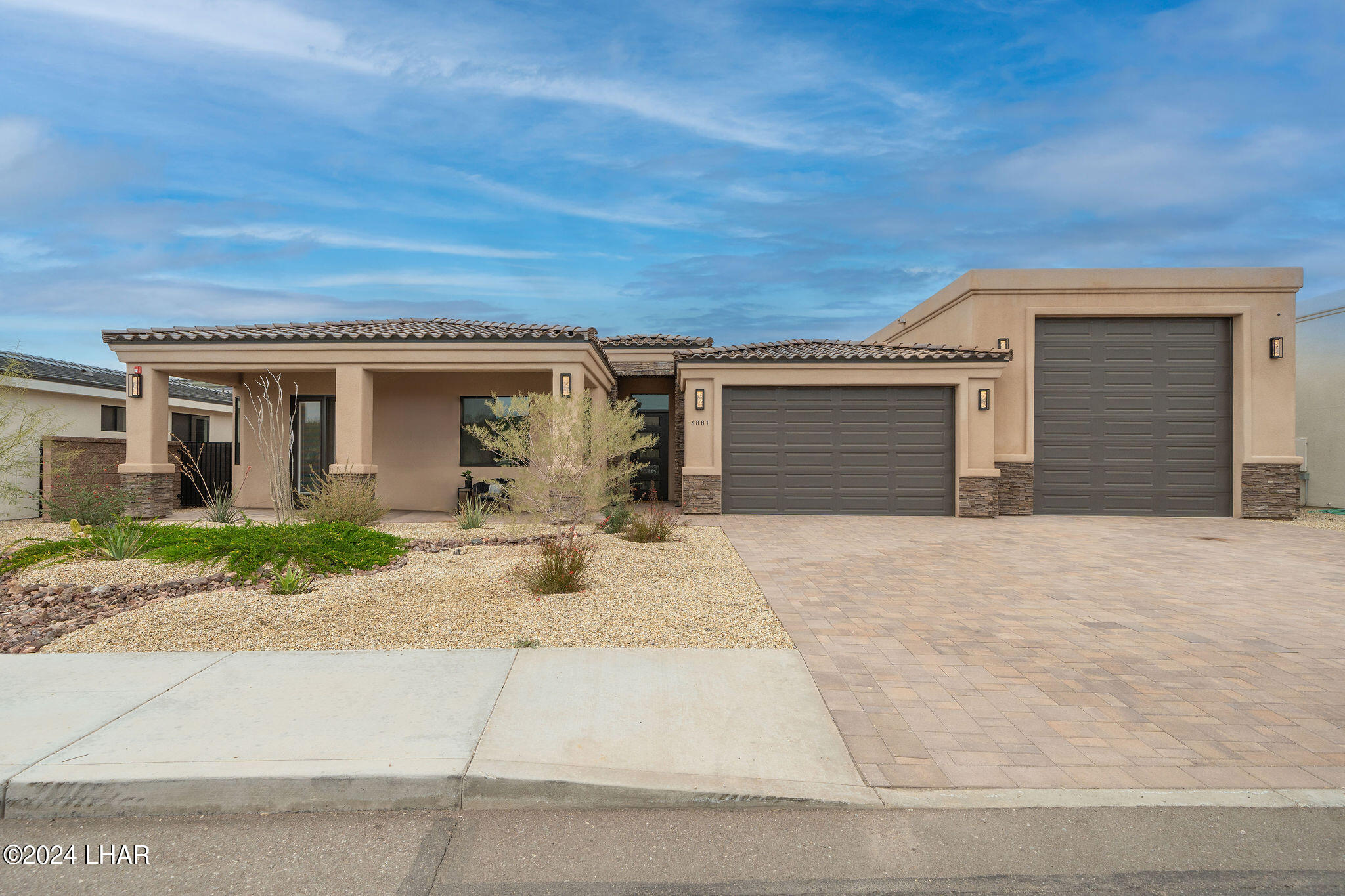 6881 Avienda De Los Foothills