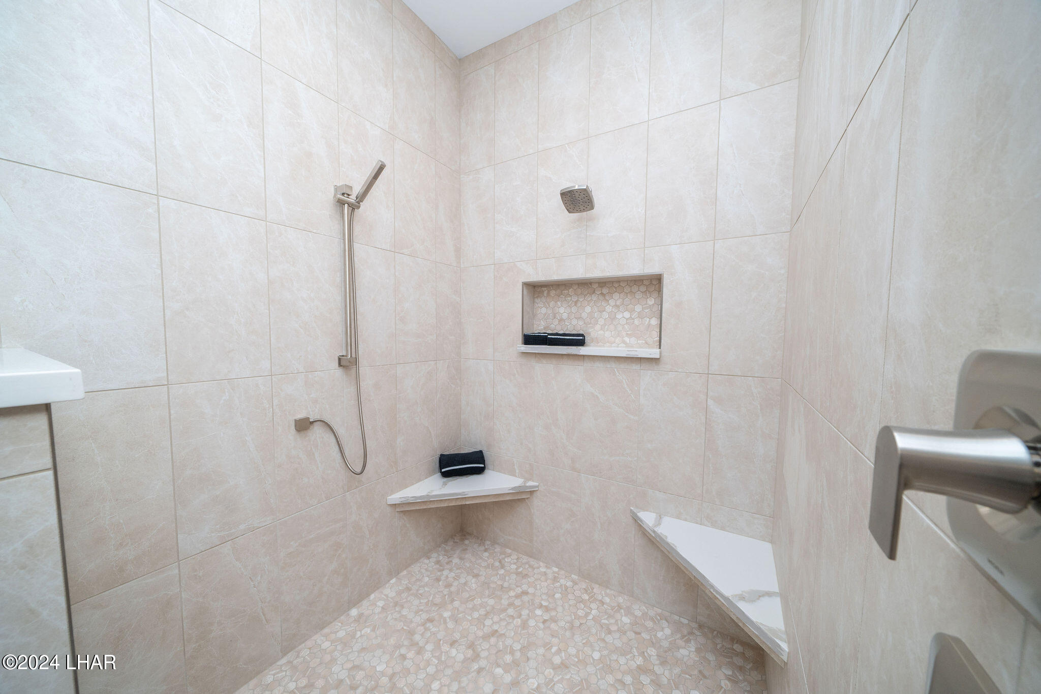 6881 Avienda De Los Foothills