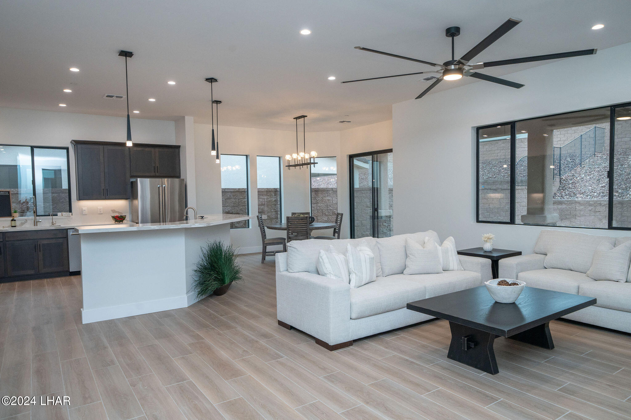 6881 Avienda De Los Foothills