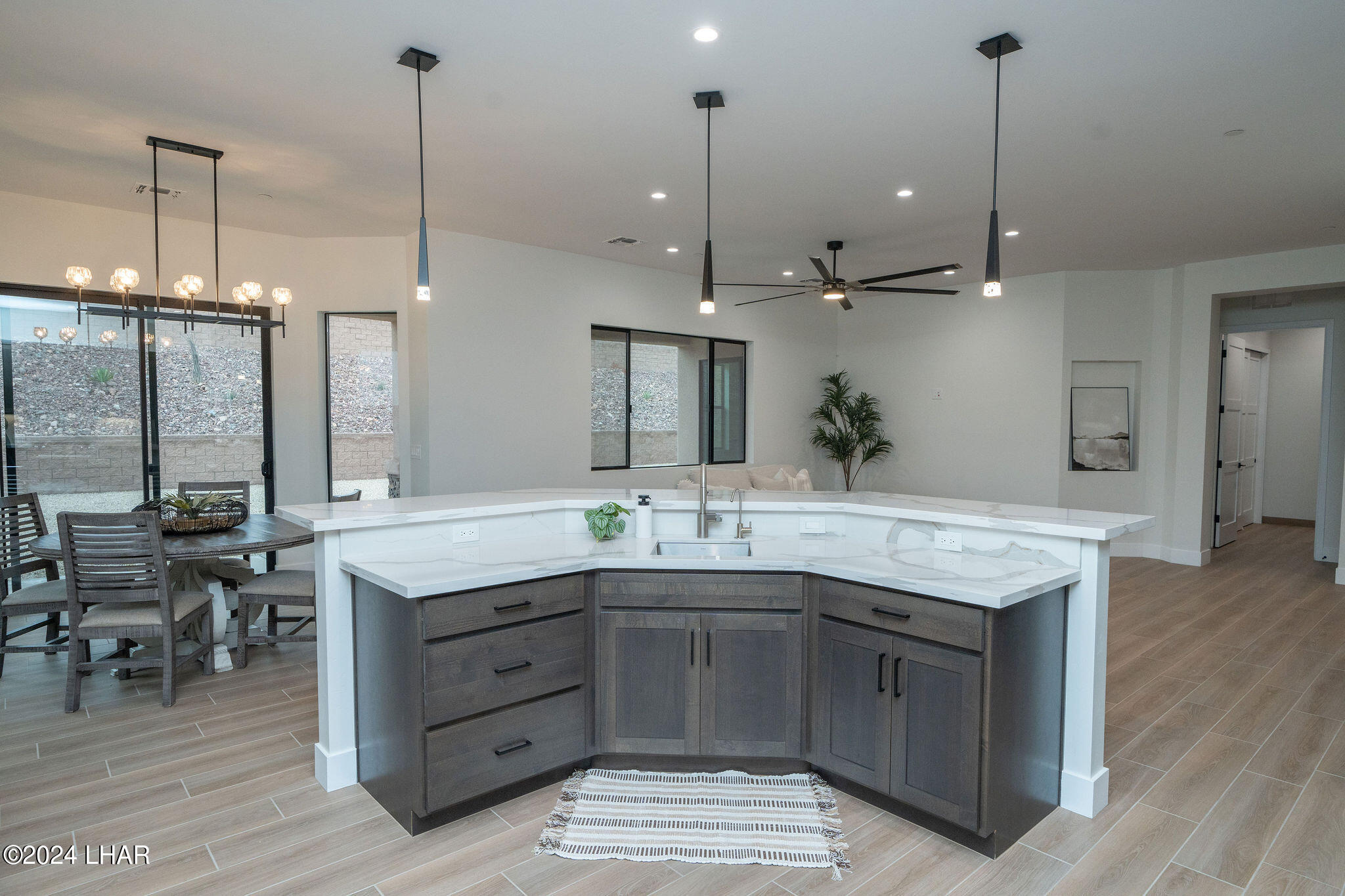 6881 Avienda De Los Foothills