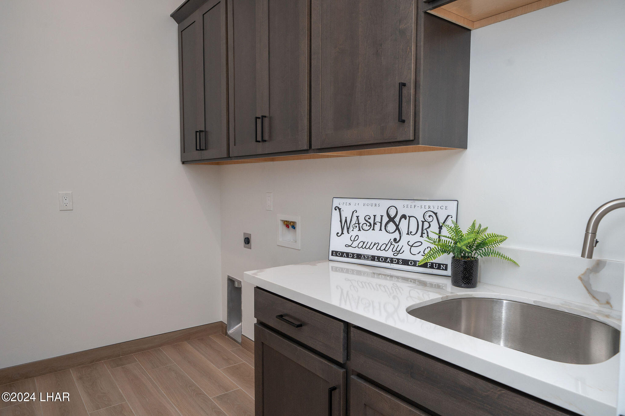 6881 Avienda De Los Foothills