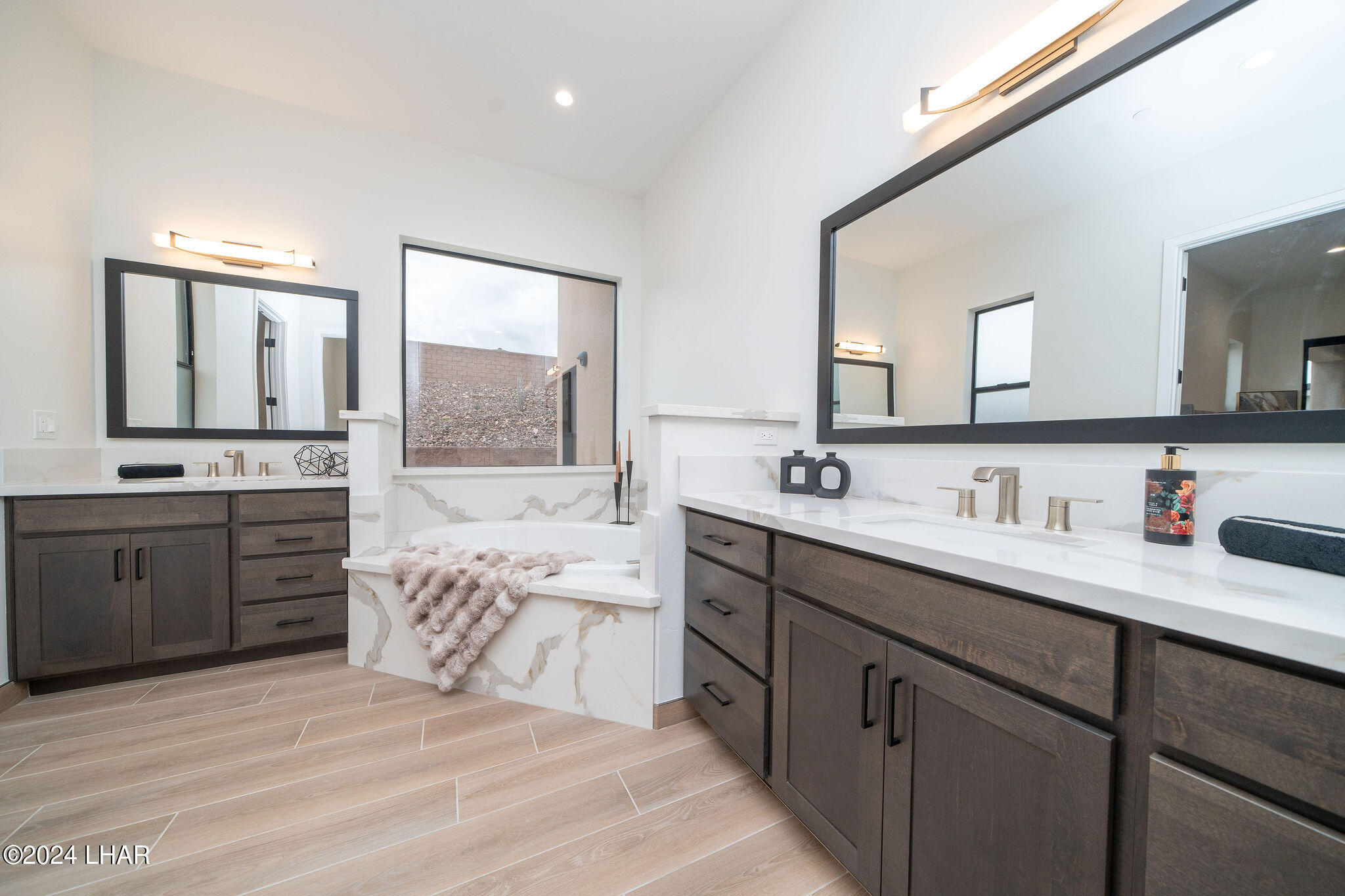 6881 Avienda De Los Foothills