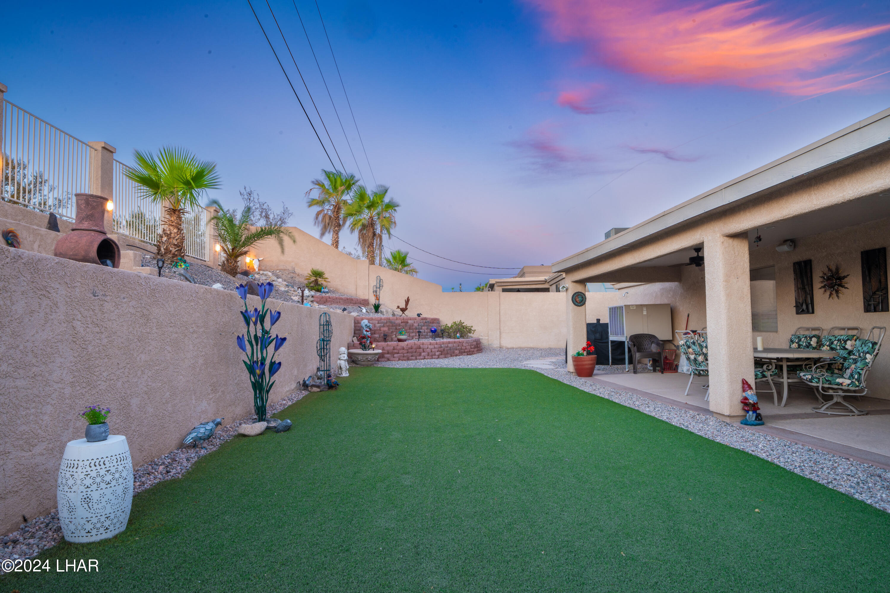 3341 Palo Verde Blvd N