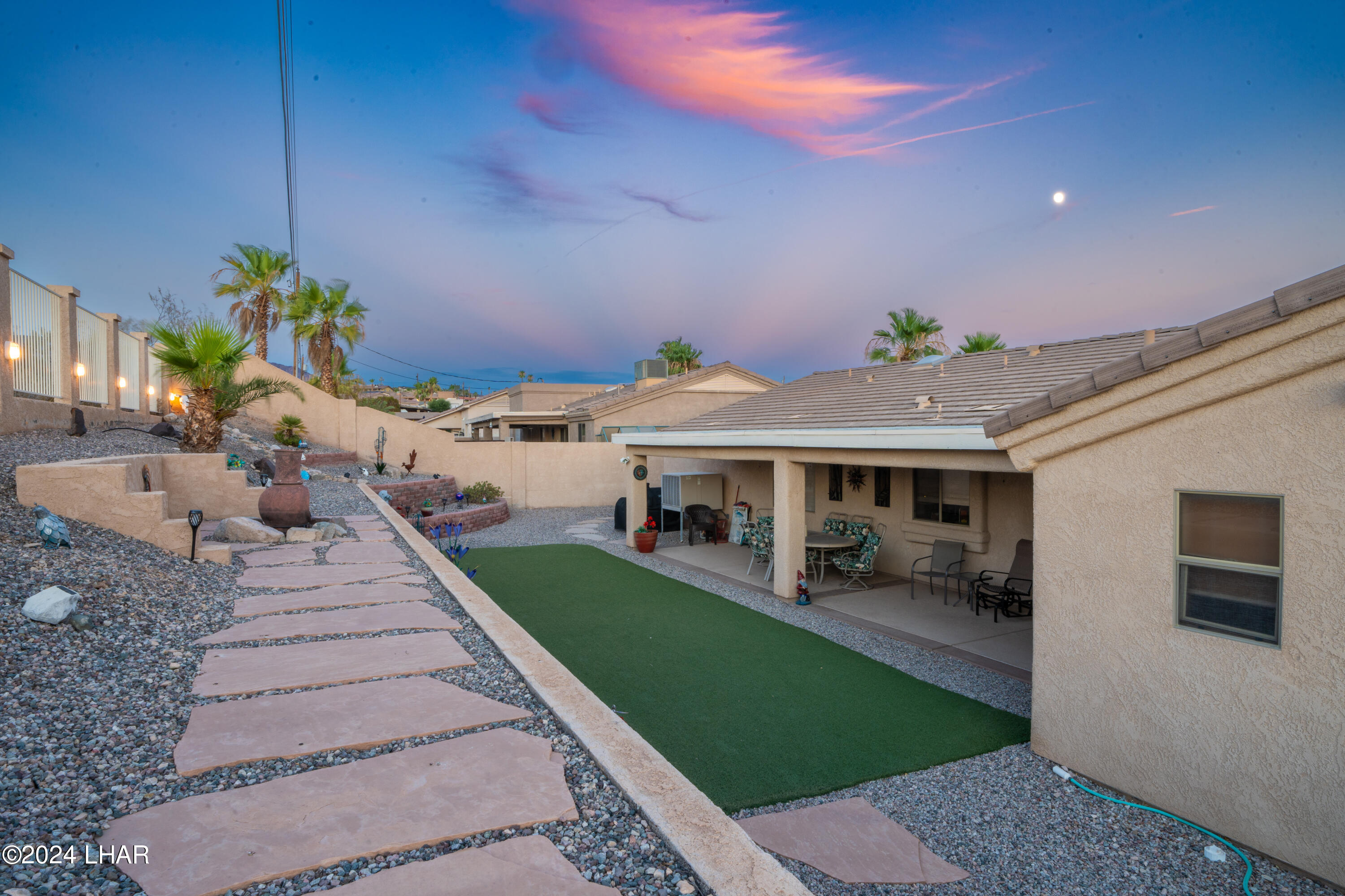 3341 Palo Verde Blvd N